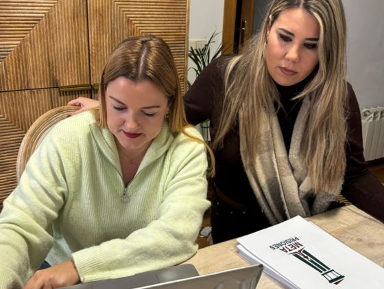 Alumno preparando oposición online con planificación